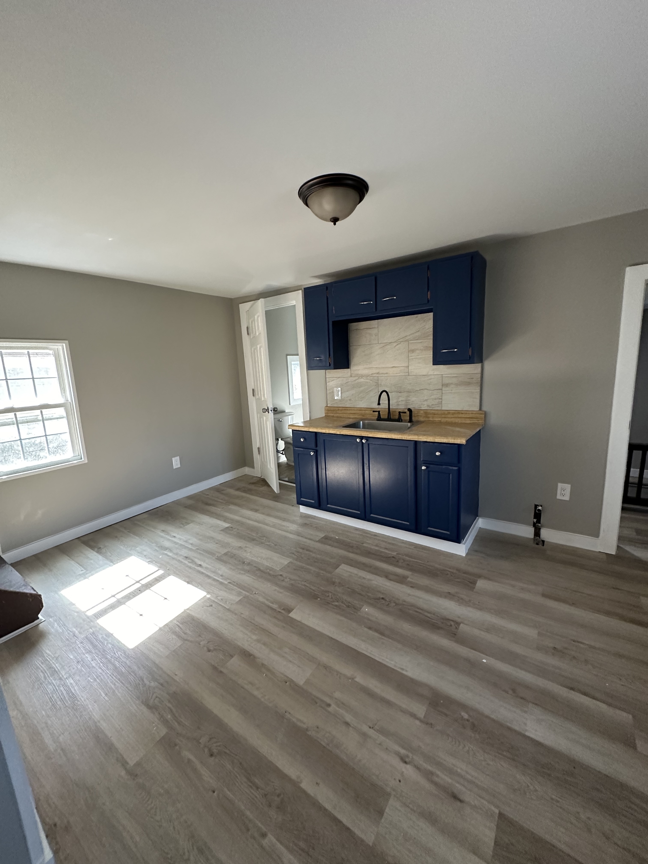 215 Isabella Street - 1