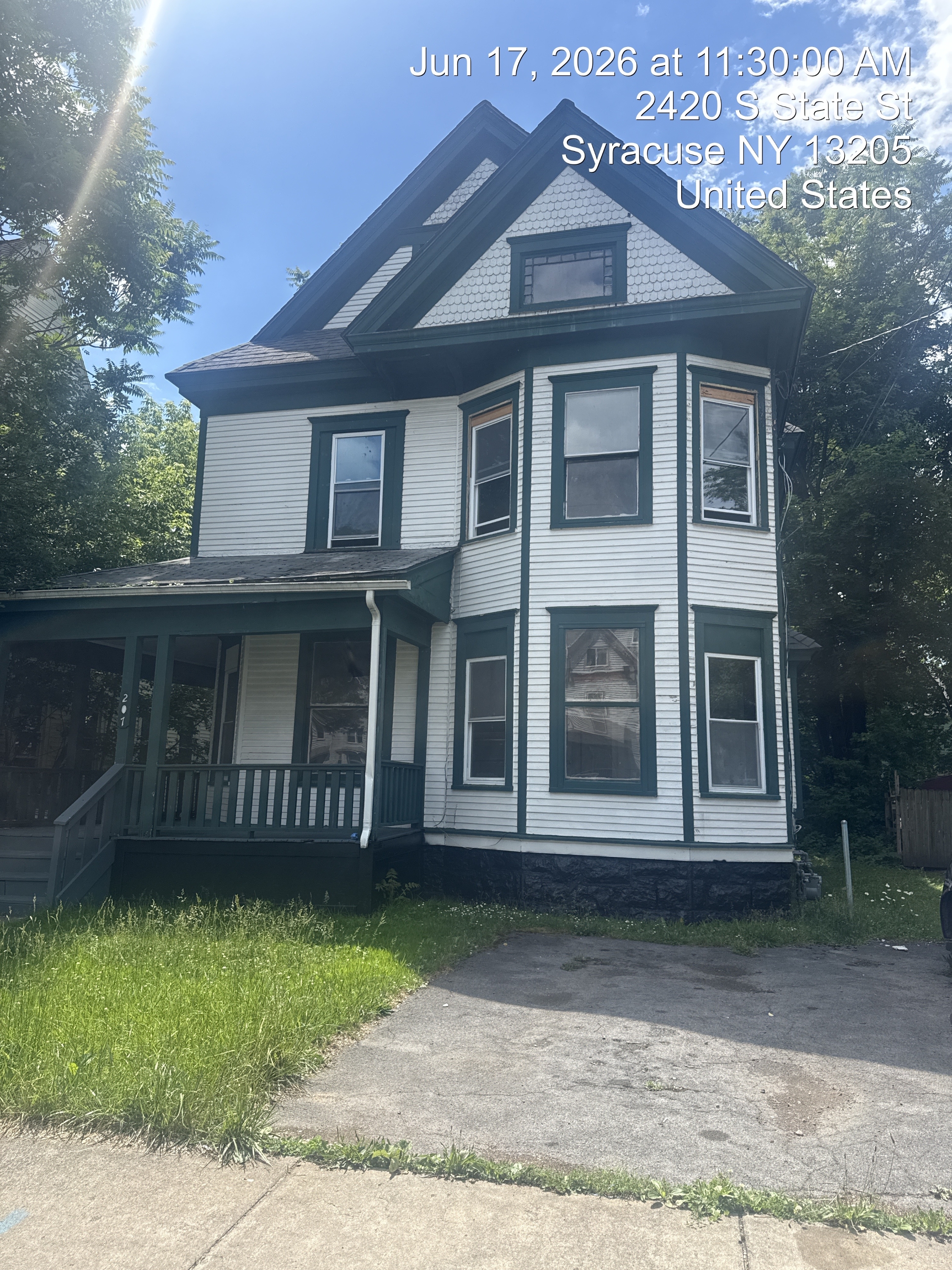 207 McLennan Avenue - 2